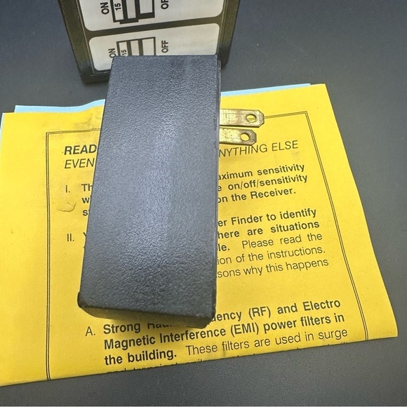 Breaker Finder Transmitter and Receiver Set - Picture 4 of 8